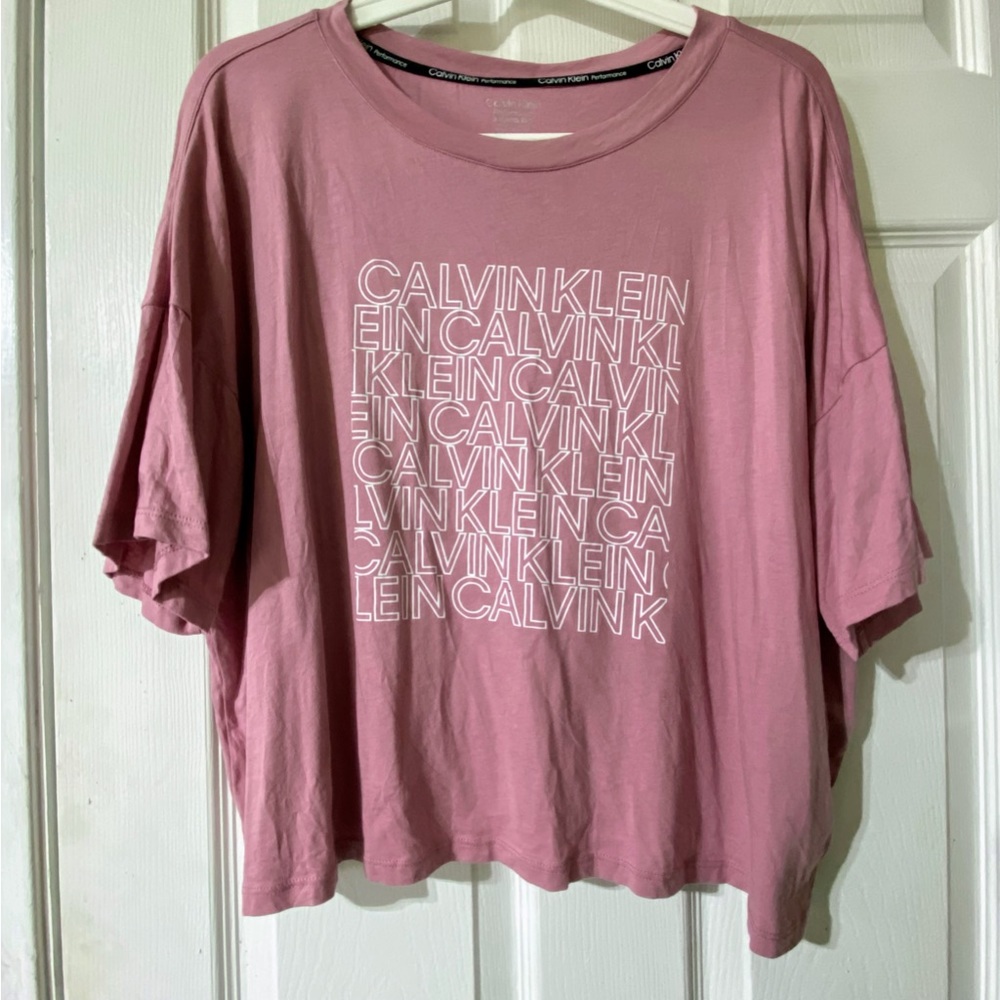 Calvin Klein women’s Pink T-shirt size XXL like New.